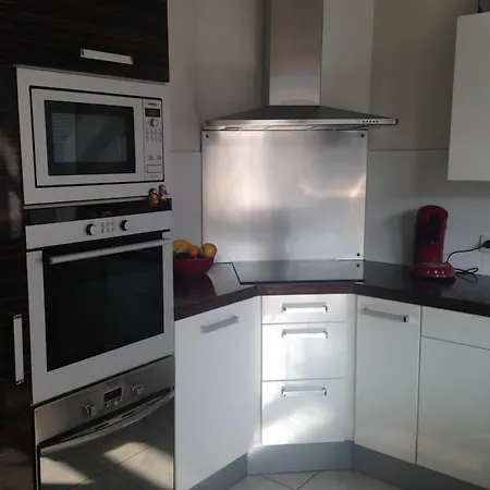 Appartement Calme Et Confort Face Au Parlement Europeen 126m2 *