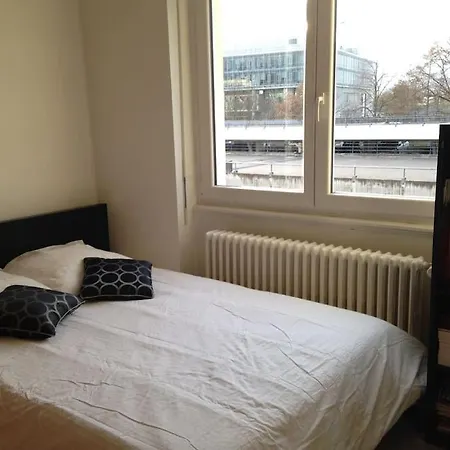 Calme Et Confort Face Au Parlement Europeen 126m2 Apartament